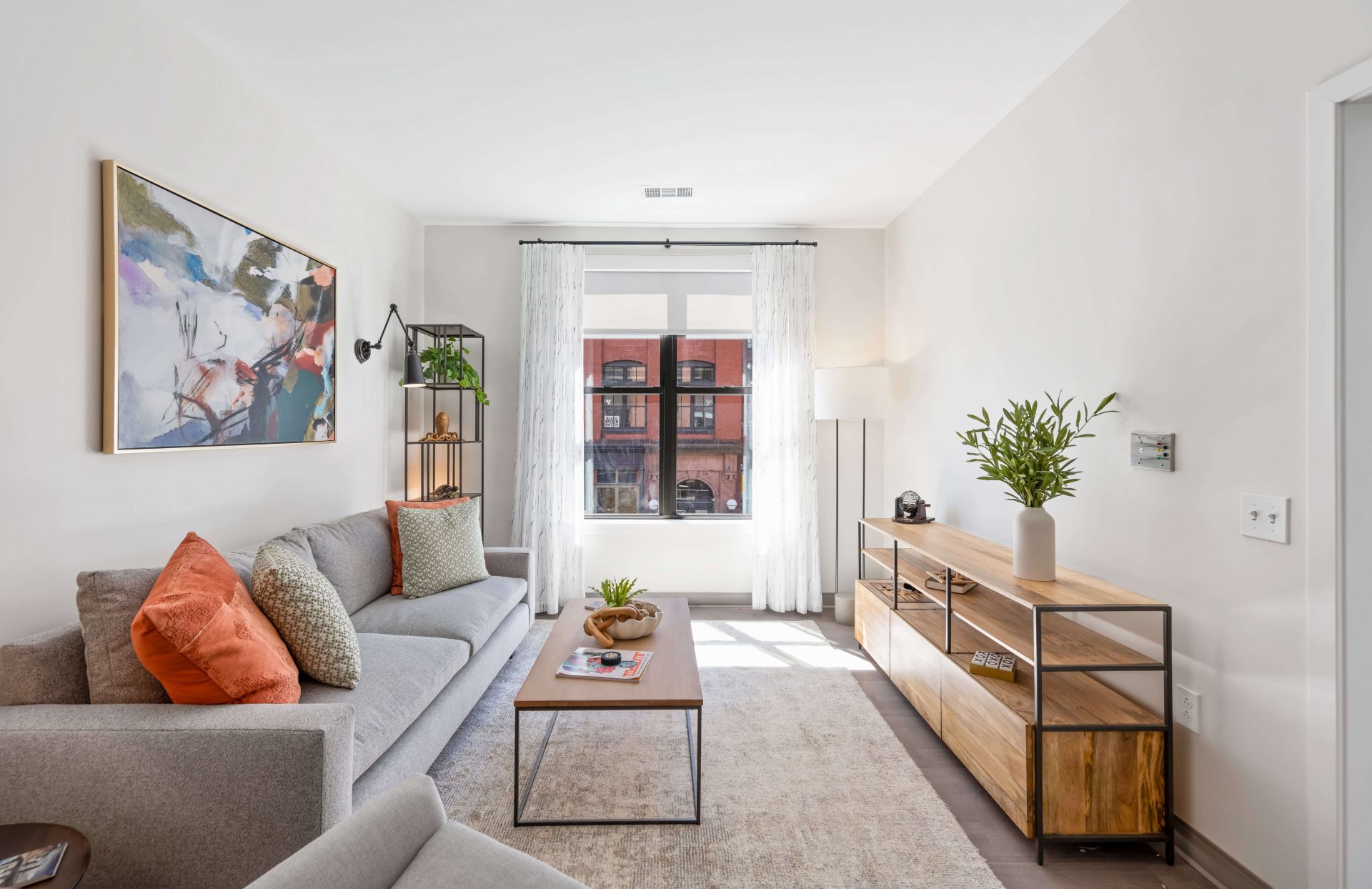 Spring Cleaning Tips: How to Spring Clean Your Apartment Home